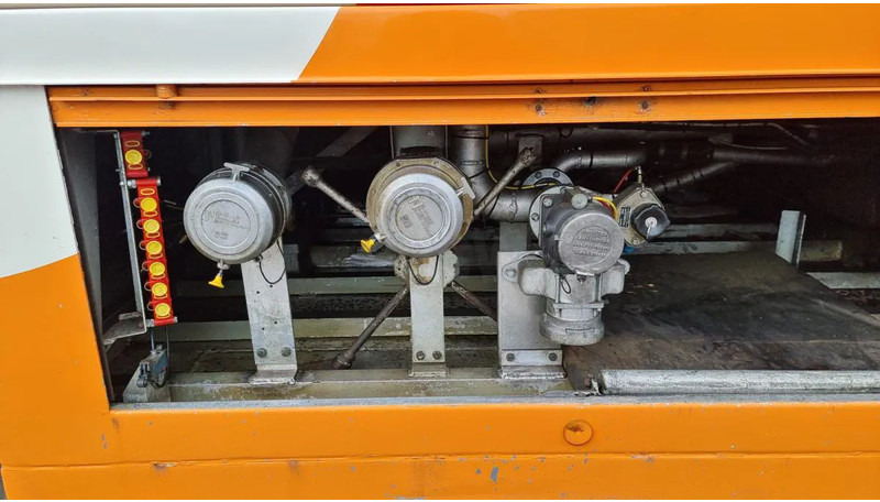 نصف مقطورة صهريج جديد Schwelmer Eisenwerk TSA Diesel Heizöl 6 Kammern 35.5 m³ Zählwerk TKZ A TSA Diesel Heizöl 6 Kammern 35.5 m³ Zählwerk TKZ ABS: صور 13