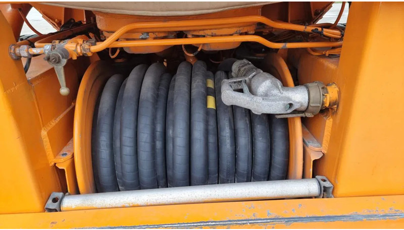 نصف مقطورة صهريج جديد Schwelmer Eisenwerk TSA Diesel Heizöl 6 Kammern 35.5 m³ Zählwerk TKZ A TSA Diesel Heizöl 6 Kammern 35.5 m³ Zählwerk TKZ ABS: صور 10