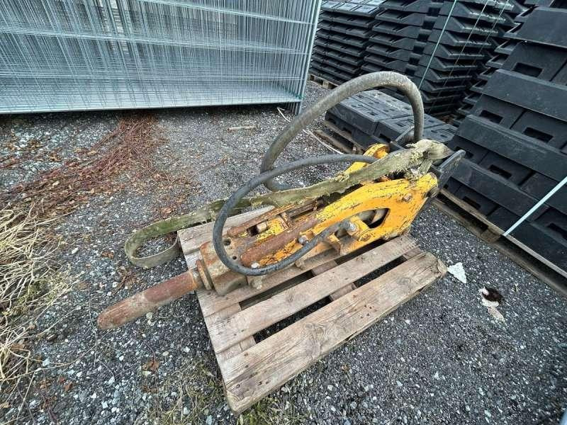 MONTABERT PELLE 8 TONNES / TRACTOPELLE - مطرقة هيدروليكية: صور 2 MONTABERT PELLE 8 TONNES / TRACTOPELLE - مطرقة هيدروليكية: صور 2