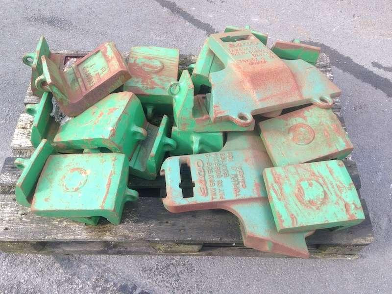 PIECES D'USURE POUR BROYEUR ESCO - قطع الغيار - غربال: صور 1 PIECES D'USURE POUR BROYEUR ESCO - قطع الغيار - غربال: صور 1