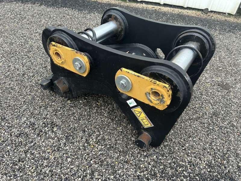 VERACHTERT CW40S - Mecanique - Axes 80mm - وصلة الربط للمعدات المعلقة - آلات البناء: صور 2 VERACHTERT CW40S - Mecanique - Axes 80mm - وصلة الربط للمعدات المعلقة - آلات البناء: صور 2