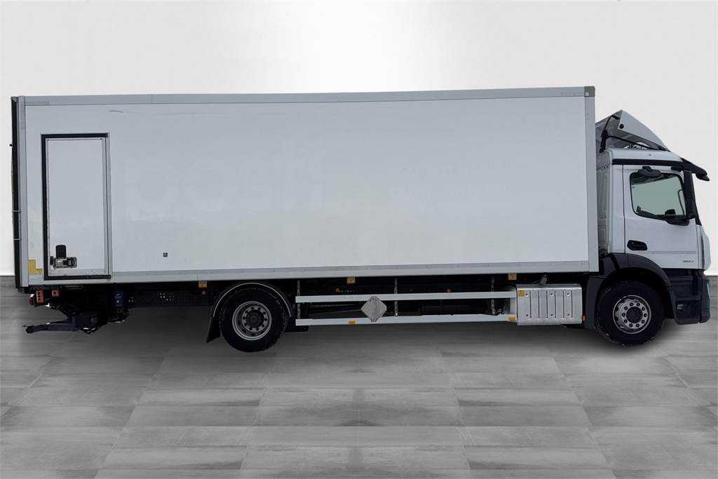 Mercedes-Benz ACTROS 1827 5 Ksa-kori - شاحنة جرار: صور 4 Mercedes-Benz ACTROS 1827 5 Ksa-kori - شاحنة جرار: صور 4