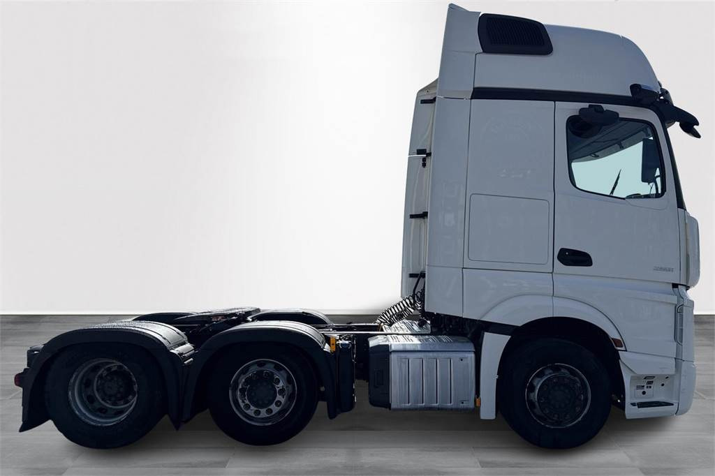 Mercedes-Benz ACTROS 2551LS 6x2/4 Väliteli - شاحنة جرار: صور 5 Mercedes-Benz ACTROS 2551LS 6x2/4 Väliteli - شاحنة جرار: صور 5