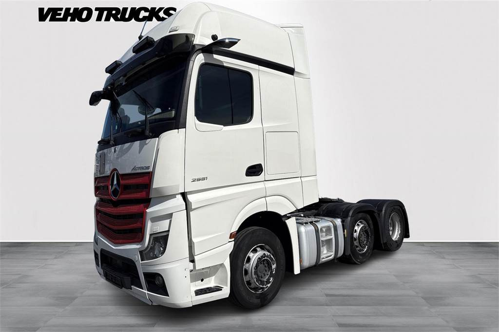 Mercedes-Benz ACTROS 2551LS 6x2/4 Väliteli - شاحنة جرار: صور 2 Mercedes-Benz ACTROS 2551LS 6x2/4 Väliteli - شاحنة جرار: صور 2