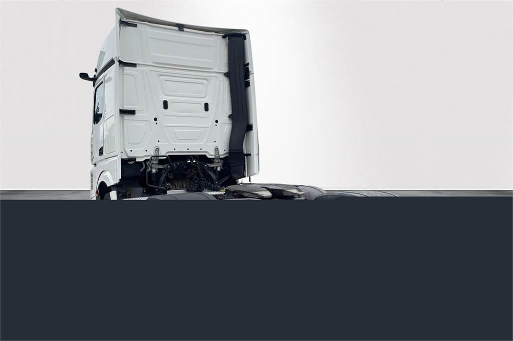Mercedes-Benz ACTROS ACTROS 2551LS 6x2/4 Väliteli - شاحنة جرار: صور 5 Mercedes-Benz ACTROS ACTROS 2551LS 6x2/4 Väliteli - شاحنة جرار: صور 5