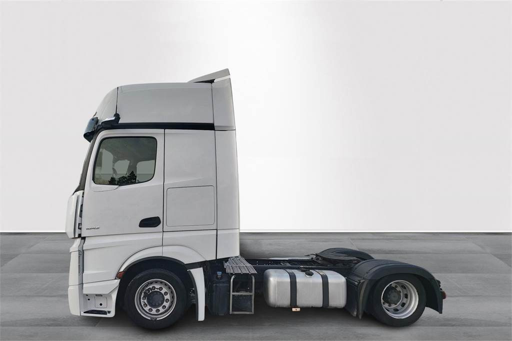 Mercedes-Benz ACTROS Actros 5 L 1842 LSnRL - شاحنة جرار: صور 2 Mercedes-Benz ACTROS Actros 5 L 1842 LSnRL - شاحنة جرار: صور 2