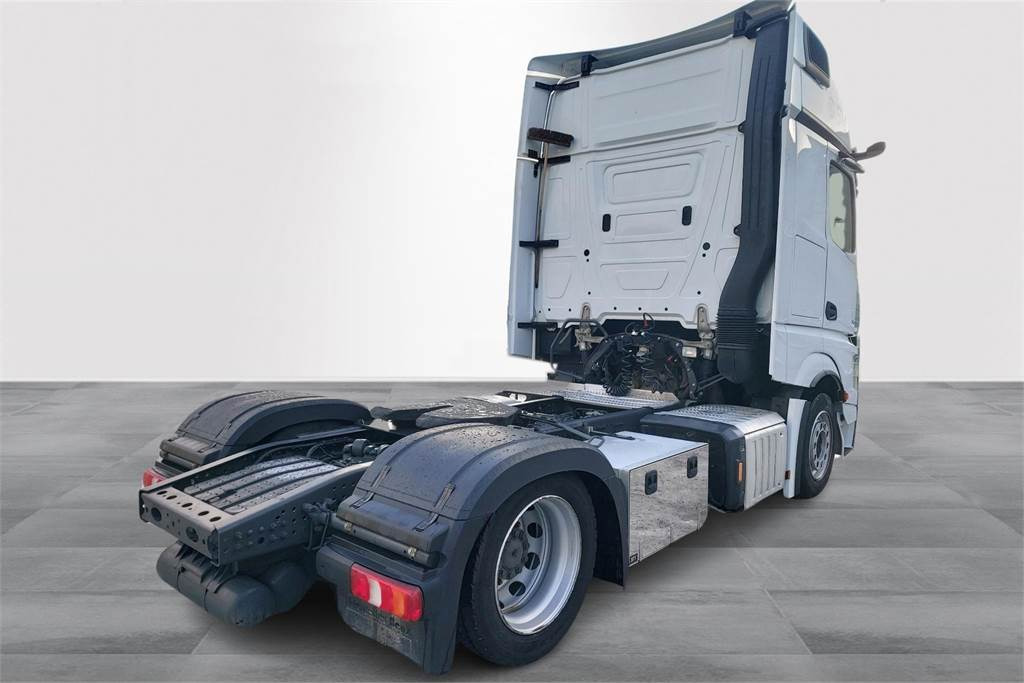 Mercedes-Benz ACTROS Actros 5 L 1842 LSnRL - شاحنة جرار: صور 5 Mercedes-Benz ACTROS Actros 5 L 1842 LSnRL - شاحنة جرار: صور 5
