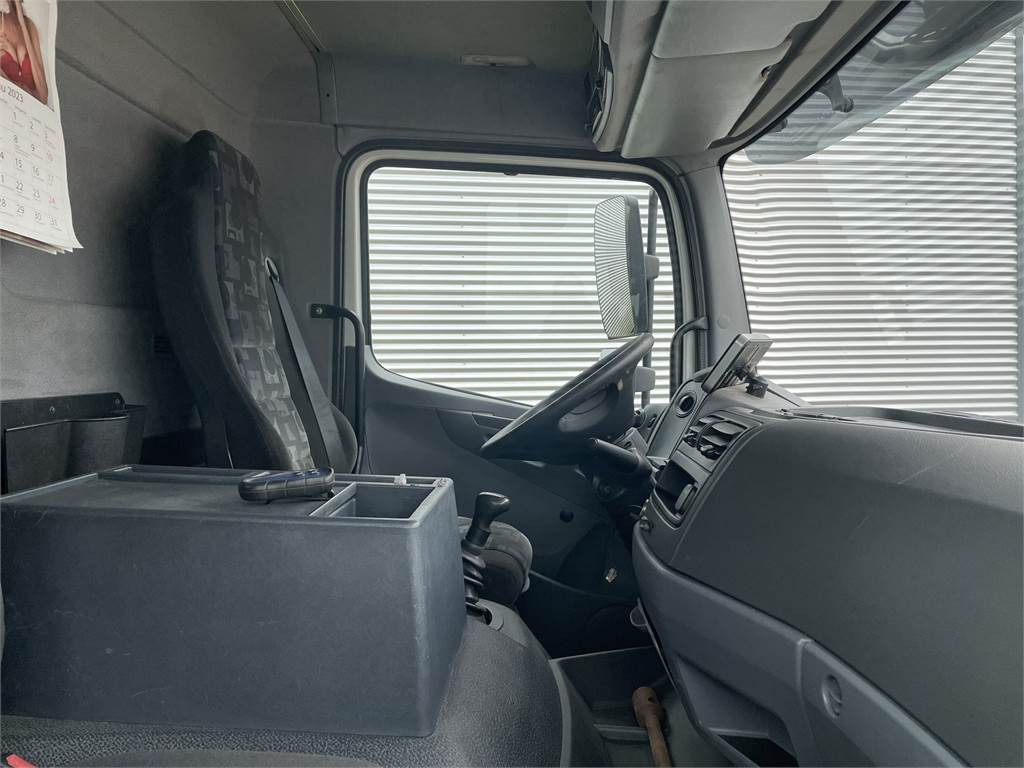 Mercedes-Benz ATEGO 1524L/42 - بصندوق مغلق شاحنة: صور 4 Mercedes-Benz ATEGO 1524L/42 - بصندوق مغلق شاحنة: صور 4