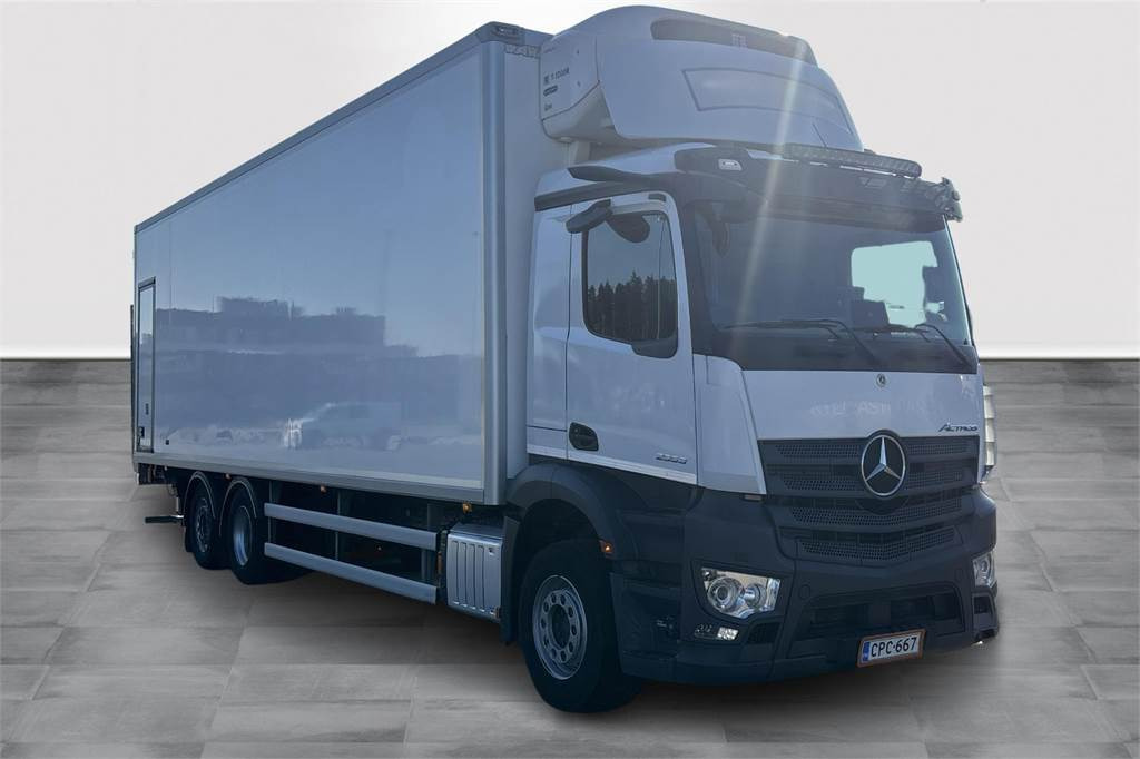 Mercedes-Benz Actros 2551 9.9m FRC 07/2027 - متساوي شاحنة: صور 4 Mercedes-Benz Actros 2551 9.9m FRC 07/2027 - متساوي شاحنة: صور 4