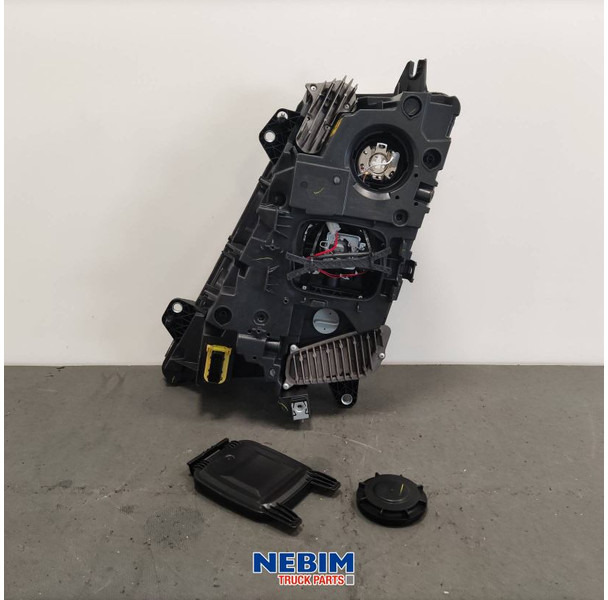 Volvo Volvo - 22239248 - Koplamp rechts FH16 Bi Xenon - قطع الغيار - شاحنة: صور 3 Volvo Volvo - 22239248 - Koplamp rechts FH16 Bi Xenon - قطع الغيار - شاحنة: صور 3
