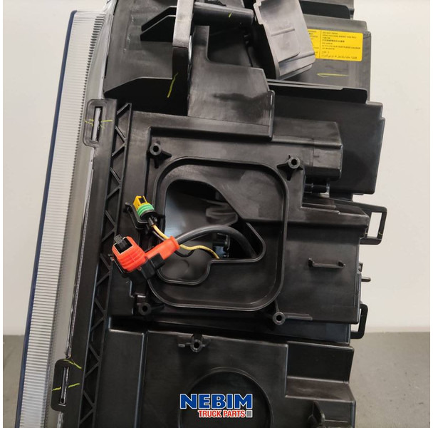 Volvo Volvo - 22239248 - Koplamp rechts FH16 Bi Xenon - قطع الغيار - شاحنة: صور 4 Volvo Volvo - 22239248 - Koplamp rechts FH16 Bi Xenon - قطع الغيار - شاحنة: صور 4