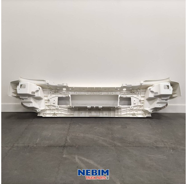 Volvo Volvo - 22376336 - Bumper FL3 - قطع الغيار - شاحنة: صور 2 Volvo Volvo - 22376336 - Bumper FL3 - قطع الغيار - شاحنة: صور 2