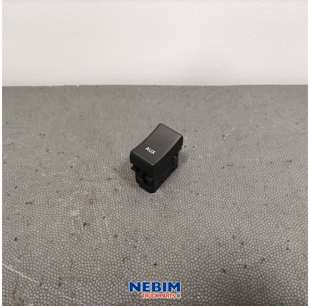 Volvo Volvo - 24296132 - Schakelaar AUX - قطع الغيار - شاحنة: صور 1 Volvo Volvo - 24296132 - Schakelaar AUX - قطع الغيار - شاحنة: صور 1
