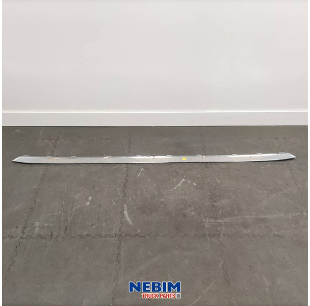 Volvo Volvo - 82248327 - Sierstrip chroom onderste - قطع الغيار - شاحنة: صور 2 Volvo Volvo - 82248327 - Sierstrip chroom onderste - قطع الغيار - شاحنة: صور 2