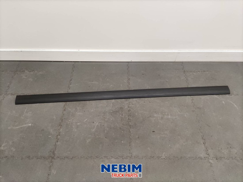 Volvo Volvo - 82639126 - Flap boven links 169cm - قطع الغيار - شاحنة: صور 1 Volvo Volvo - 82639126 - Flap boven links 169cm - قطع الغيار - شاحنة: صور 1
