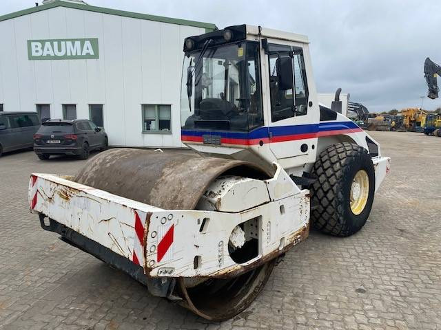 Bomag BW 213 D H-4 BVC - مدحلة: صور 1 Bomag BW 213 D H-4 BVC - مدحلة: صور 1