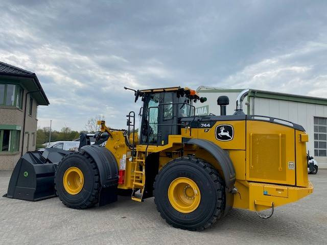 John Deere 744 P MIETE / RENTAL (12002125) - اللودر بعجل: صور 1 John Deere 744 P MIETE / RENTAL (12002125) - اللودر بعجل: صور 1