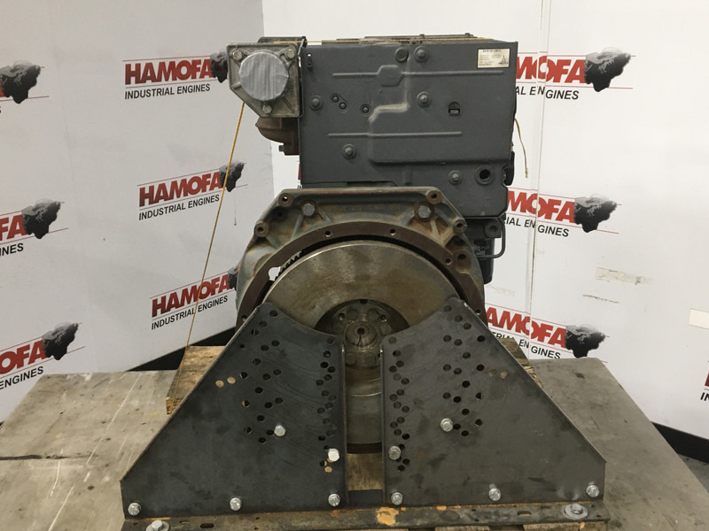 Deutz D2011L03I FOR PARTS - آلات البناء: صور 3 Deutz D2011L03I FOR PARTS - آلات البناء: صور 3