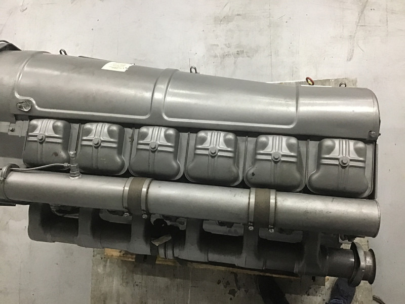 Deutz F6L413FR USED - آلات البناء: صور 5 Deutz F6L413FR USED - آلات البناء: صور 5