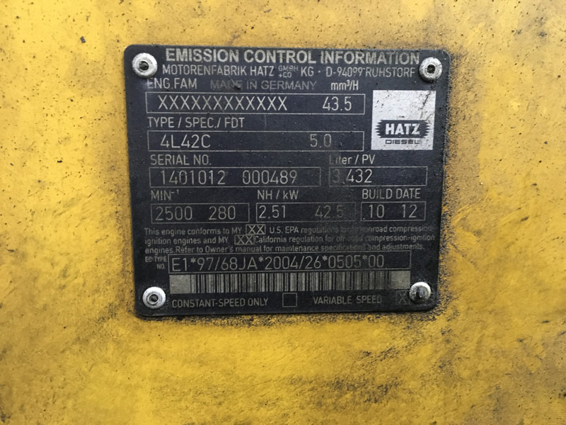 Hatz 4L42C FOR PARTS - آلات البناء: صور 5 Hatz 4L42C FOR PARTS - آلات البناء: صور 5
