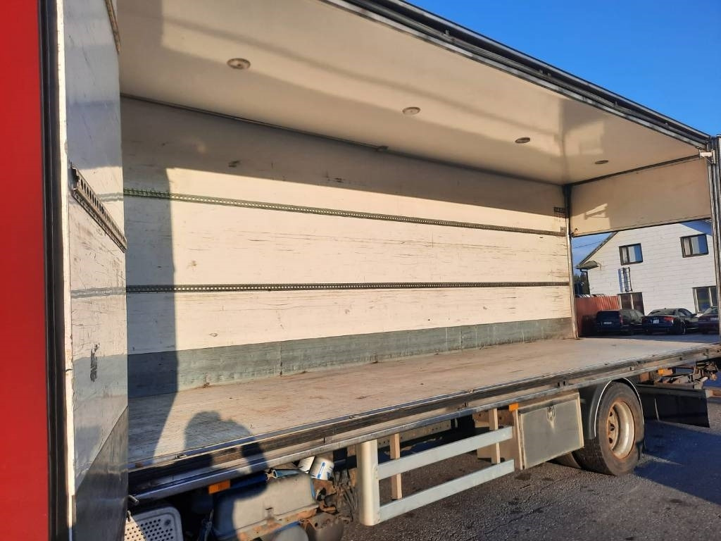 Mercedes-Benz Actros 1832 - بصندوق مغلق شاحنة: صور 5 Mercedes-Benz Actros 1832 - بصندوق مغلق شاحنة: صور 5