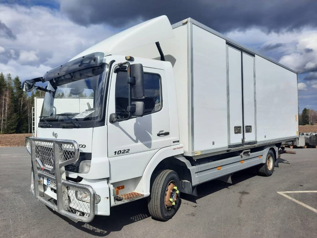 Mercedes-Benz Atego 1022 - بصندوق مغلق شاحنة: صور 1 Mercedes-Benz Atego 1022 - بصندوق مغلق شاحنة: صور 1