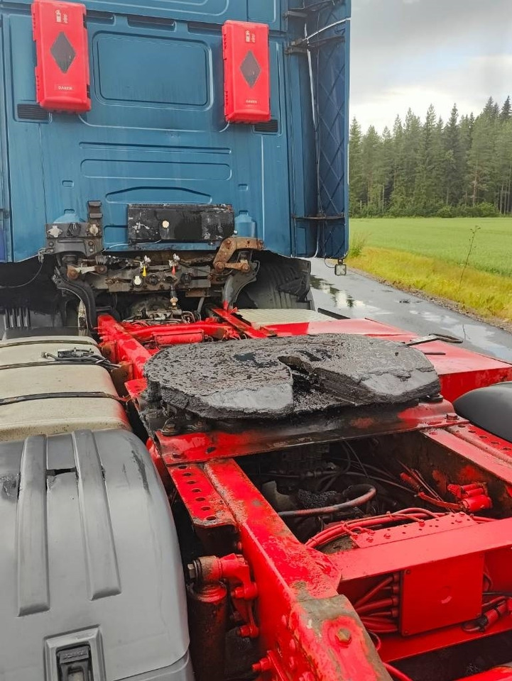 Scania R 164 - شاحنة جرار: صور 5 Scania R 164 - شاحنة جرار: صور 5