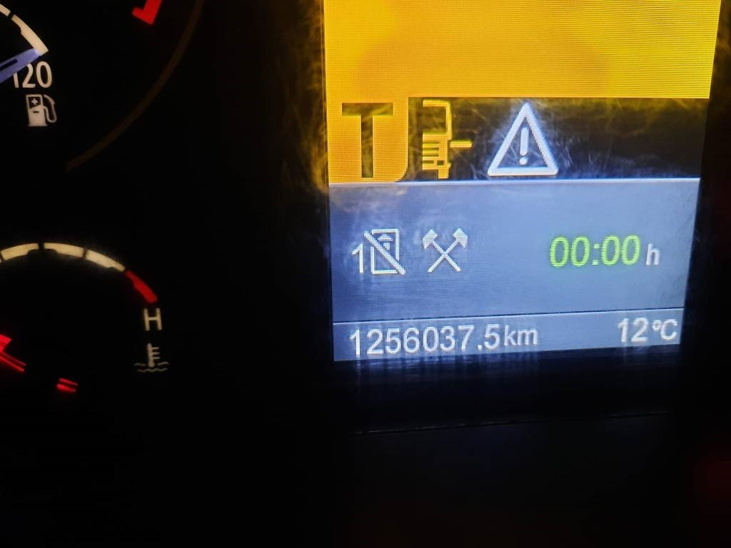 شاحنة جرار Scania R 560: صور 6