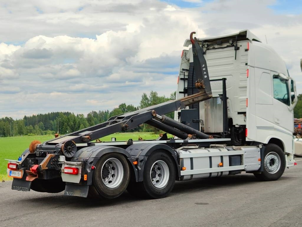 Volvo FH 540 - شاحنة ذات الخطاف: صور 3 Volvo FH 540 - شاحنة ذات الخطاف: صور 3