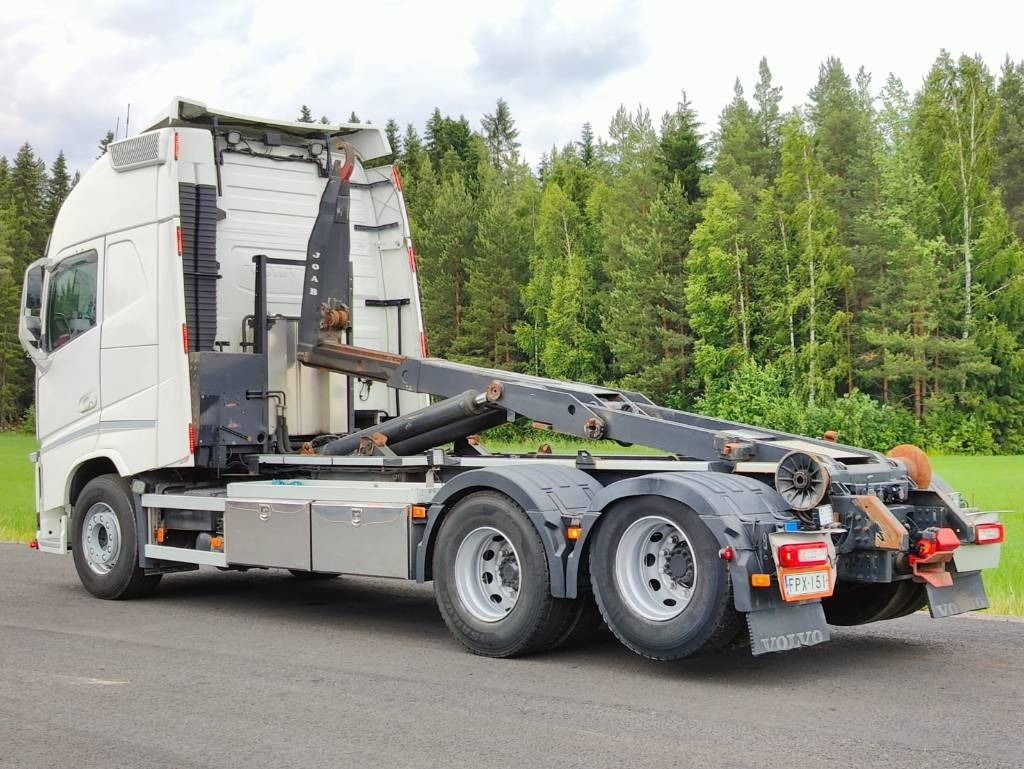 Volvo FH 540 - شاحنة ذات الخطاف: صور 4 Volvo FH 540 - شاحنة ذات الخطاف: صور 4