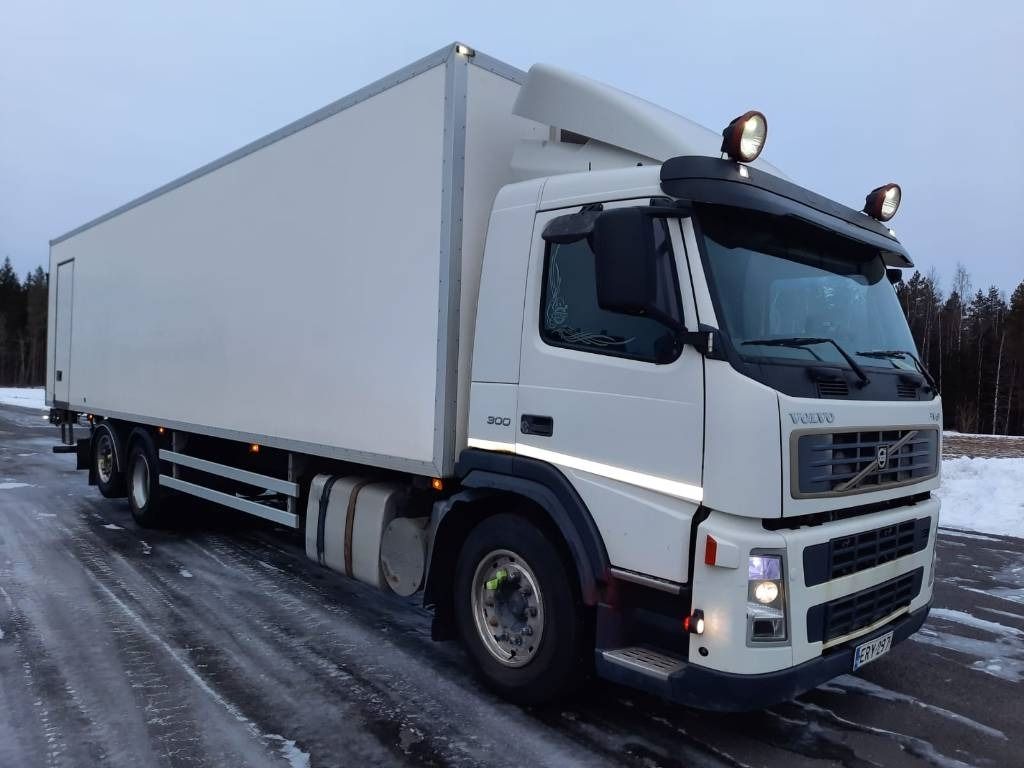 Volvo FM 9 300 - بصندوق مغلق شاحنة: صور 2 Volvo FM 9 300 - بصندوق مغلق شاحنة: صور 2