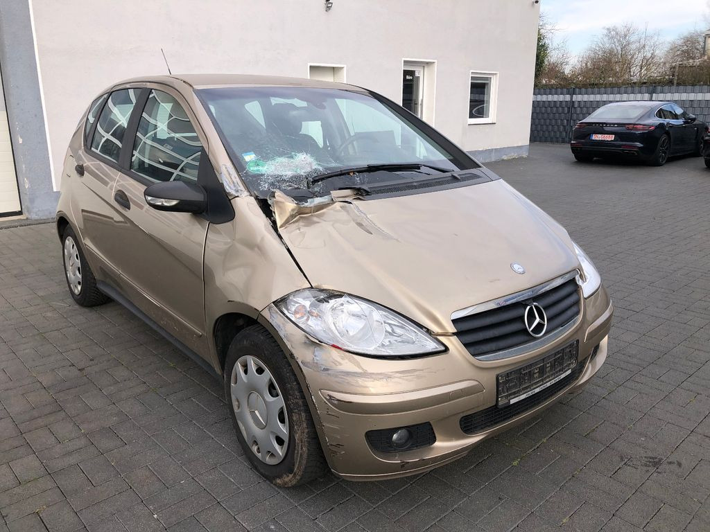 Mercedes-Benz A 150 A -Klasse A 150 - سيارة: صور 1 Mercedes-Benz A 150 A -Klasse A 150 - سيارة: صور 1