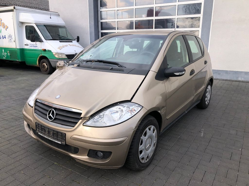 Mercedes-Benz A 150 A -Klasse A 150 - سيارة: صور 4 Mercedes-Benz A 150 A -Klasse A 150 - سيارة: صور 4