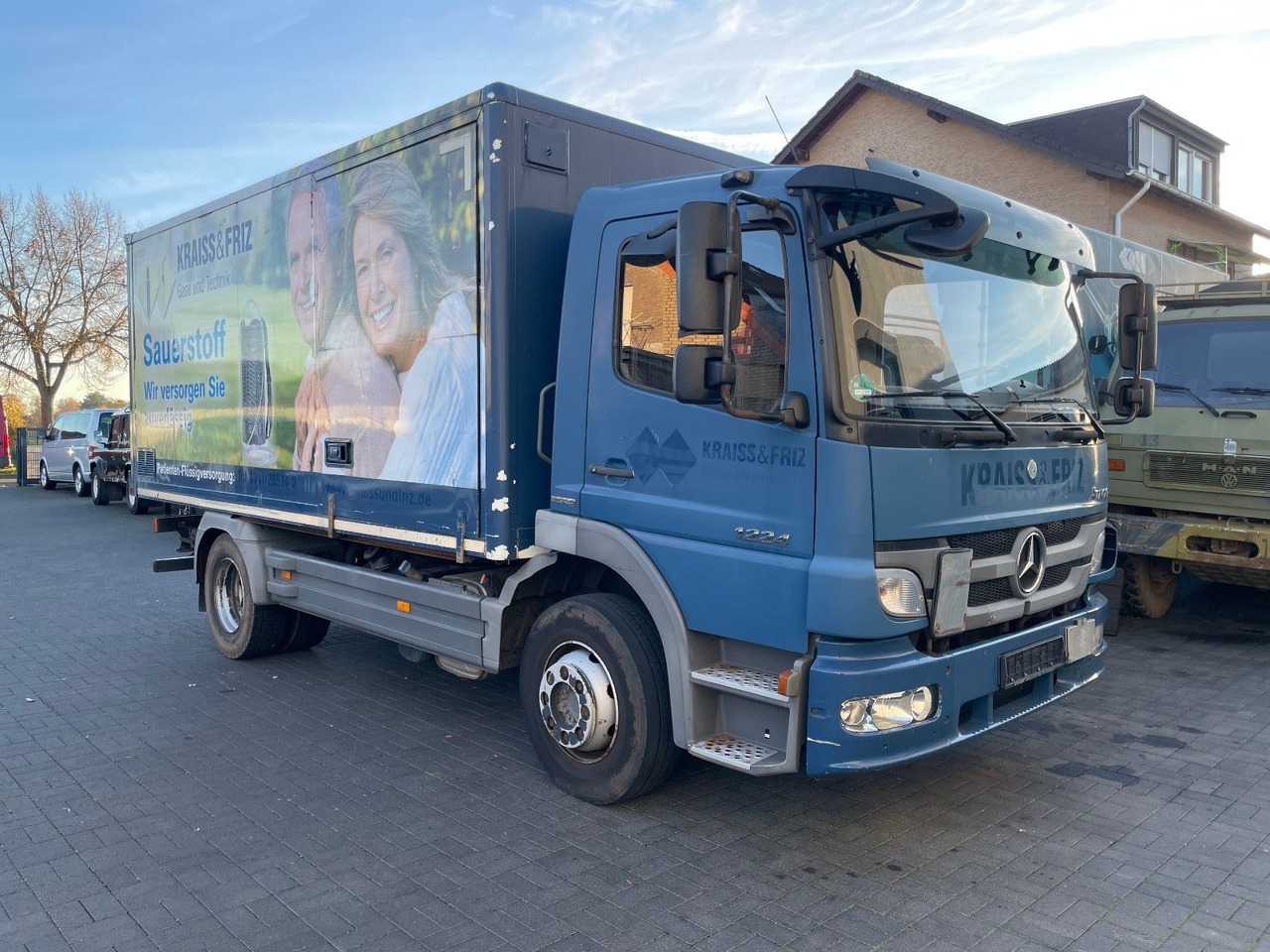 Mercedes-Benz Atego 2 6-Zyl. 4x2 1224 Klima, Radstand: 3.56m. - بصندوق مغلق شاحنة: صور 1 Mercedes-Benz Atego 2 6-Zyl. 4x2 1224 Klima, Radstand: 3.56m. - بصندوق مغلق شاحنة: صور 1