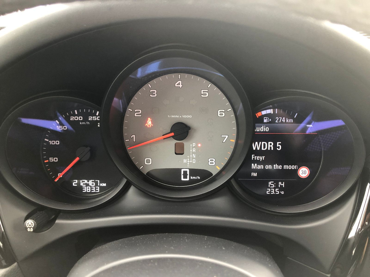 سيارة دفع رباعي Porsche Macan S  3.0 V6: صور 24