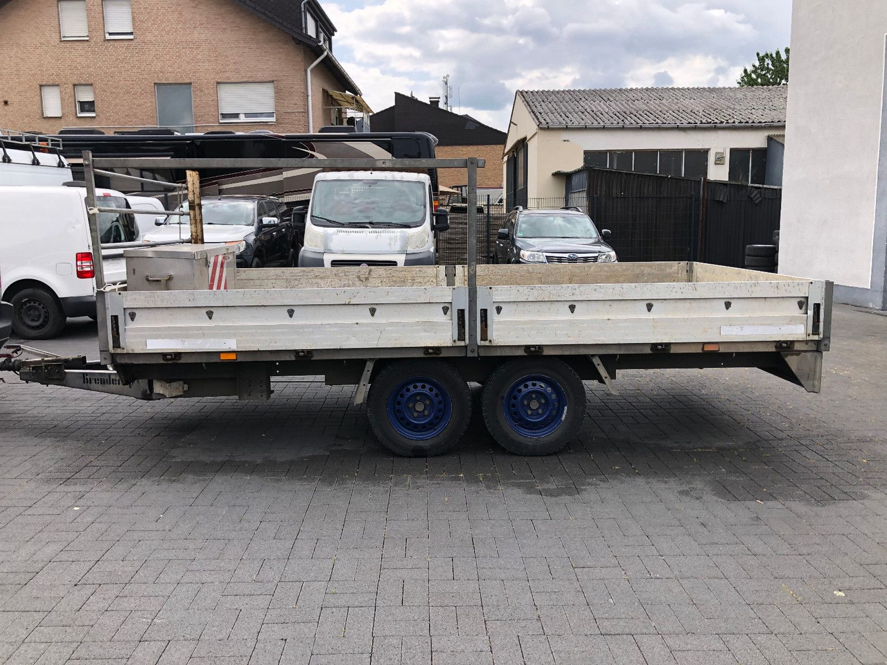 THULE D9 - 2500 kg GG, 4,20m. lang - مقطورات مسطحة: صور 3 THULE D9 - 2500 kg GG, 4,20m. lang - مقطورات مسطحة: صور 3