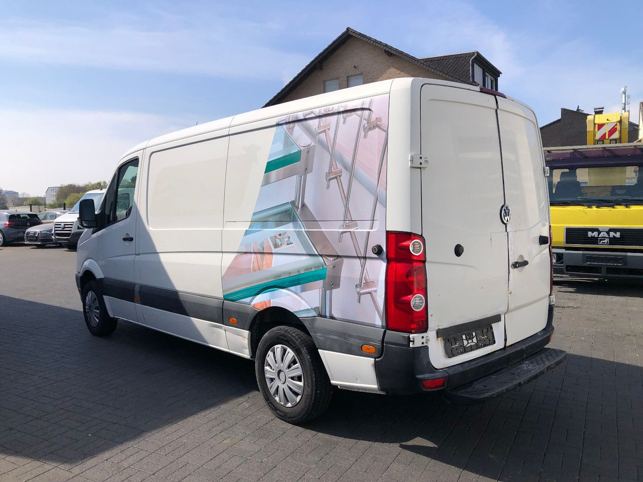 Volkswagen Crafter 2.5 TDI 30 mittel L2H1, Klima - فان المدمجة: صور 4 Volkswagen Crafter 2.5 TDI 30 mittel L2H1, Klima - فان المدمجة: صور 4