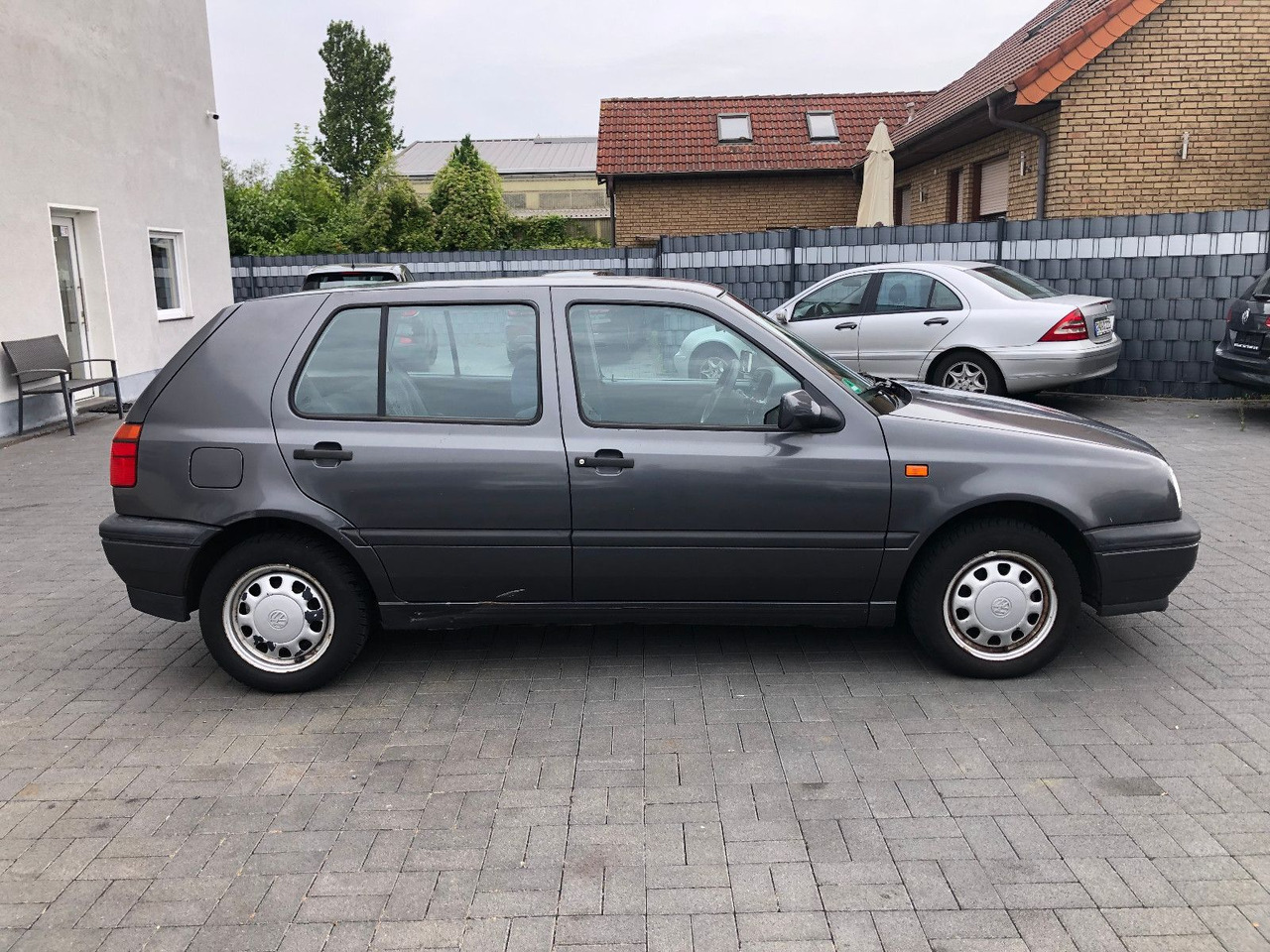 سيدان Volkswagen Golf 1.8 GL Klima: صور 6 سيدان Volkswagen Golf 1.8 GL Klima: صور 6