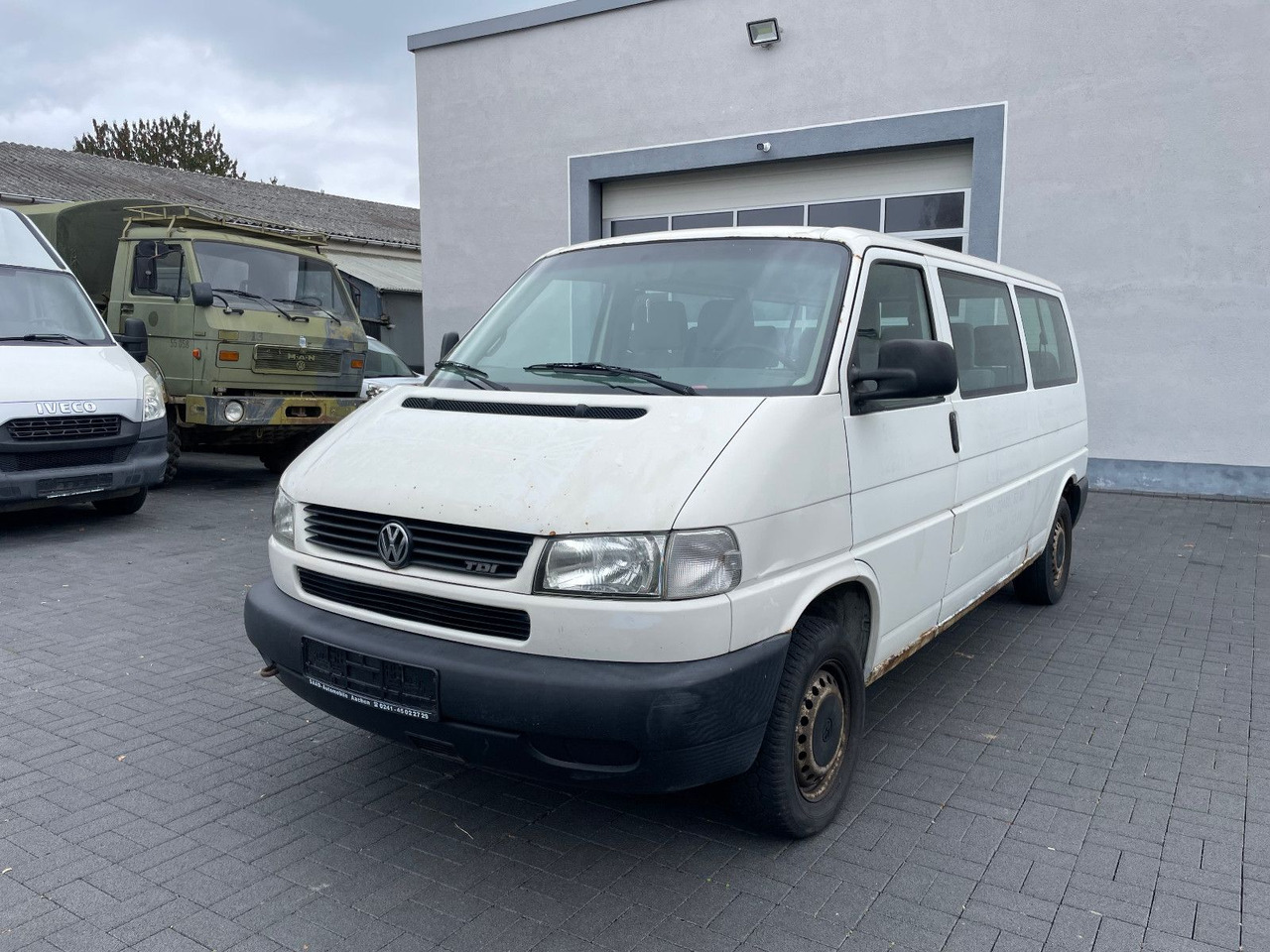 Volkswagen T4 Caravelle 2,5 TDI 75kW syncro lang, 9-Sitzer - ميكروباص: صور 3 Volkswagen T4 Caravelle 2,5 TDI 75kW syncro lang, 9-Sitzer - ميكروباص: صور 3