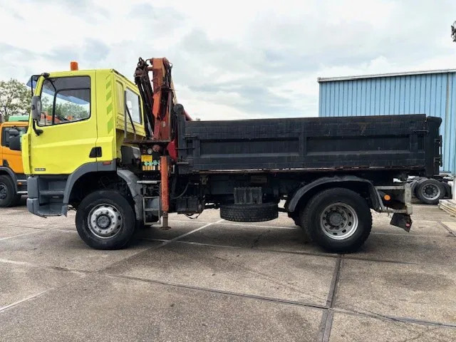 DAF 65 -180ATI 4x4 FULL STEEL 3-WAY KIPPER AND PALFINGER CRANE (EURO 2 / MANUAL GEARBOX / FULL STEEL SUSPENSION / ETC.) - قلابات, شاحنة كرين: صور 5 DAF 65 -180ATI 4x4 FULL STEEL 3-WAY KIPPER AND PALFINGER CRANE (EURO 2 / MANUAL GEARBOX / FULL STEEL SUSPENSION / ETC.) - قلابات, شاحنة كرين: صور 5