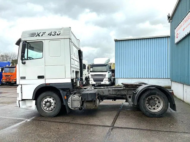 DAF 95.430 XF SPACECAB (EURO 3 / ZF16 MANUAL GEARBOX / ZF-INTARDER / AIRCONDITIONING) - شاحنة جرار: صور 5 DAF 95.430 XF SPACECAB (EURO 3 / ZF16 MANUAL GEARBOX / ZF-INTARDER / AIRCONDITIONING) - شاحنة جرار: صور 5