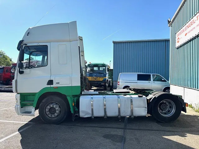 DAF CF 85.410 SPACECAB 4x2 (ZF16 MANUAL GEARBOX / MX-BRAKE / 995 LITER DIESELTANK / AIRCONDITIONING / FRIDGE UNTHER BED) - شاحنة جرار: صور 5 DAF CF 85.410 SPACECAB 4x2 (ZF16 MANUAL GEARBOX / MX-BRAKE / 995 LITER DIESELTANK / AIRCONDITIONING / FRIDGE UNTHER BED) - شاحنة جرار: صور 5