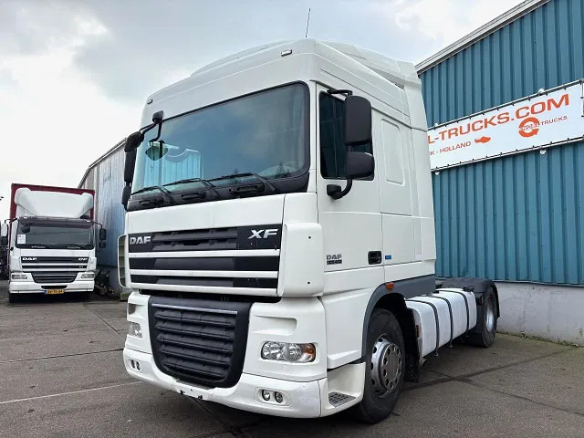 DAF XF 105.460 ATE SPACECAB 4x2 ONLY 835.500 KM (ZF-MANUAL GEARBOX / ZF-INTARDER / AIRCONDITIONING / EURO 5) - شاحنة جرار: صور 1 DAF XF 105.460 ATE SPACECAB 4x2 ONLY 835.500 KM (ZF-MANUAL GEARBOX / ZF-INTARDER / AIRCONDITIONING / EURO 5) - شاحنة جرار: صور 1