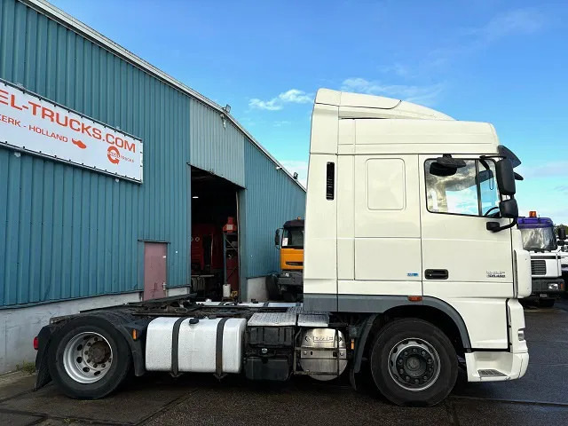 DAF XF 105.460 SPACECAB (ZF MANUAL GEARBOX / MX-BRAKE / 870+430 LITER TANK / EURO 5 EEV / AIRCONDITIONING / FRIDGE) - شاحنة جرار: صور 4 DAF XF 105.460 SPACECAB (ZF MANUAL GEARBOX / MX-BRAKE / 870+430 LITER TANK / EURO 5 EEV / AIRCONDITIONING / FRIDGE) - شاحنة جرار: صور 4