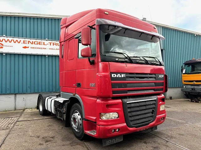 DAF XF 105.460 SPACECAB (ZF16 MANUAL GEARBOX / MX-BRAKE / 870+430 LITER TANK / AIRCONDITIONING / FRIDGE) - شاحنة جرار: صور 2 DAF XF 105.460 SPACECAB (ZF16 MANUAL GEARBOX / MX-BRAKE / 870+430 LITER TANK / AIRCONDITIONING / FRIDGE) - شاحنة جرار: صور 2
