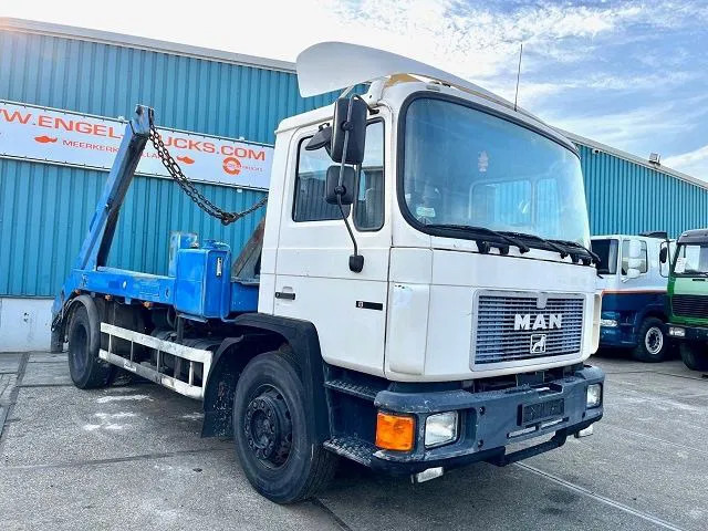 MAN F 18.232 (6 CILINDER) M90 WITH TELESCOPIC CONTAINER SYSTEM (8 GEARS MANUAL GEARBOX / EURO 1 (MECHANICAL PUMP AND INJECTORS)) - شاحنات قابلة للفك شاحنة: صور 2 MAN F 18.232 (6 CILINDER) M90 WITH TELESCOPIC CONTAINER SYSTEM (8 GEARS MANUAL GEARBOX / EURO 1 (MECHANICAL PUMP AND INJECTORS)) - شاحنات قابلة للفك شاحنة: صور 2