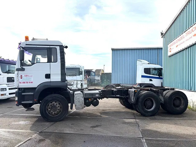 MAN TGA 33.460 6x4 FULL STEEL CHASSIS (6-CILINDER HEADS) (ZF16 MANUAL GEARBOX / FULL STEEL SUSPENSION / REDUCTIONS AXLES / AIRCONDIT - الشاسيه شاحنة: صور 5 MAN TGA 33.460 6x4 FULL STEEL CHASSIS (6-CILINDER HEADS) (ZF16 MANUAL GEARBOX / FULL STEEL SUSPENSION / REDUCTIONS AXLES / AIRCONDIT - الشاسيه شاحنة: صور 5