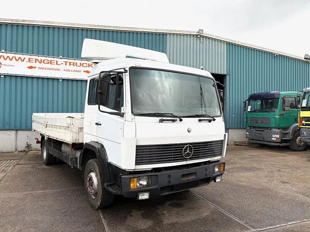 Mercedes-Benz 1117 K 6-CILINDER SLEEPERCAB (8 WHEEL NUTS / FULL STEEL SUSPENSION / MANUAL GEARBOX) - شاحنات مسطحة: صور 2 Mercedes-Benz 1117 K 6-CILINDER SLEEPERCAB (8 WHEEL NUTS / FULL STEEL SUSPENSION / MANUAL GEARBOX) - شاحنات مسطحة: صور 2