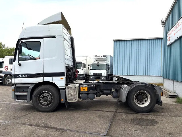 Mercedes-Benz Actros 1840 LS (MP1) (EPS WITH CLUTCH (3 PEDALS) / RETARDER / ROOF SPOILER / ETC.) - شاحنة جرار: صور 5 Mercedes-Benz Actros 1840 LS (MP1) (EPS WITH CLUTCH (3 PEDALS) / RETARDER / ROOF SPOILER / ETC.) - شاحنة جرار: صور 5