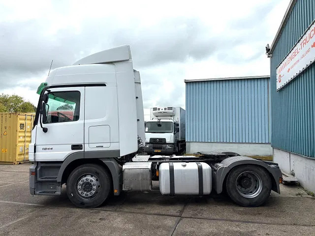 Mercedes-Benz Actros 1844 LS (MP2) (TELLIGENT AUTOMATIC / AIRCONDITIONING / 2x DIESELTANK / EURO 5) - شاحنة جرار: صور 5 Mercedes-Benz Actros 1844 LS (MP2) (TELLIGENT AUTOMATIC / AIRCONDITIONING / 2x DIESELTANK / EURO 5) - شاحنة جرار: صور 5
